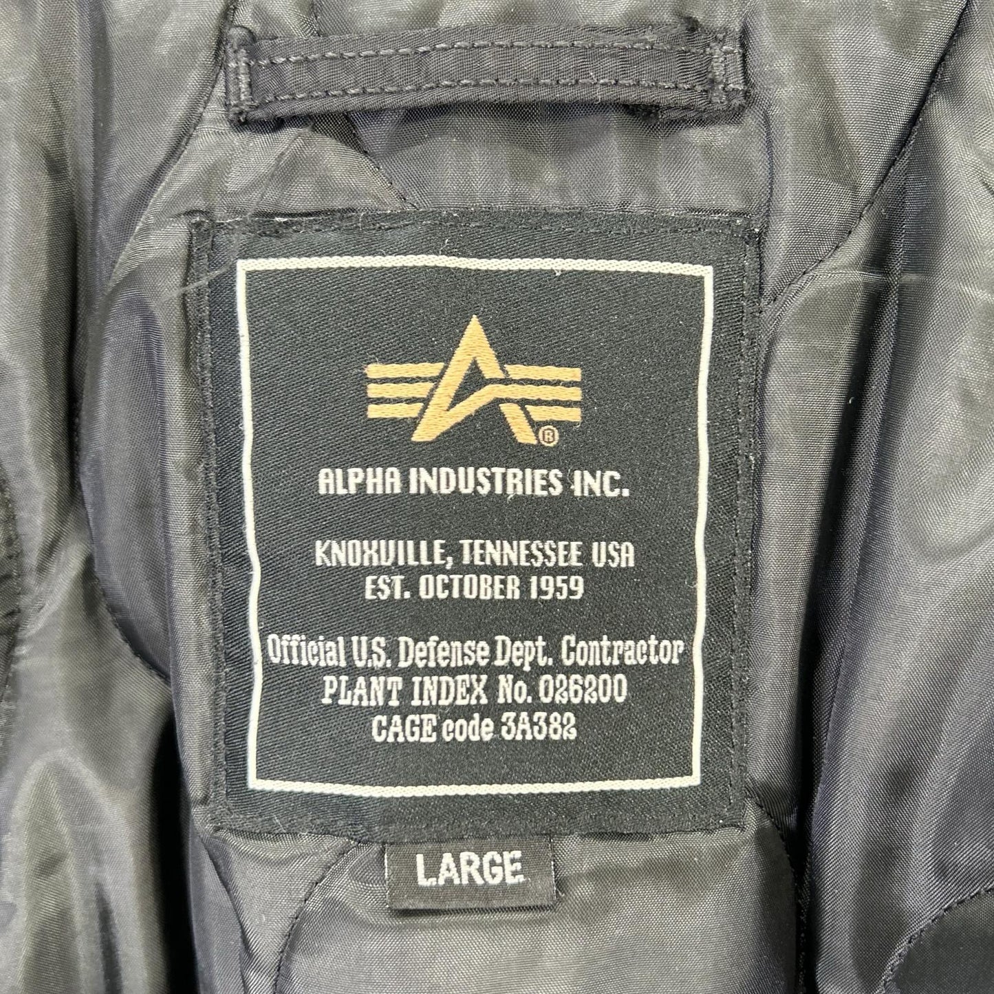 ALPHA INDUSTRIES アルファインダストリーズ 21220-001 ブラック フライトジャケット ジャケット