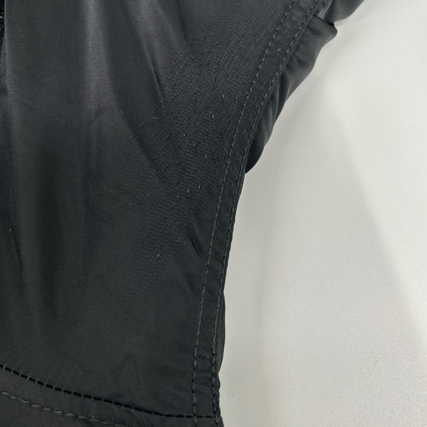 ALPHA INDUSTRIES アルファインダストリーズ 21220-001 ブラック フライトジャケット ジャケット