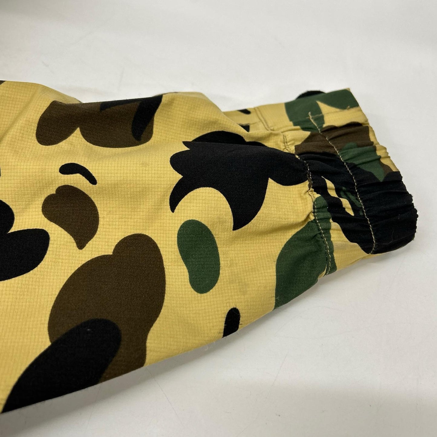 A BATHING APE アベイシングエイプ 001HJC801001X 1ST CAMO SNOWBOARD JACKET GORE-TEX ナイロンジャケット ジャケット