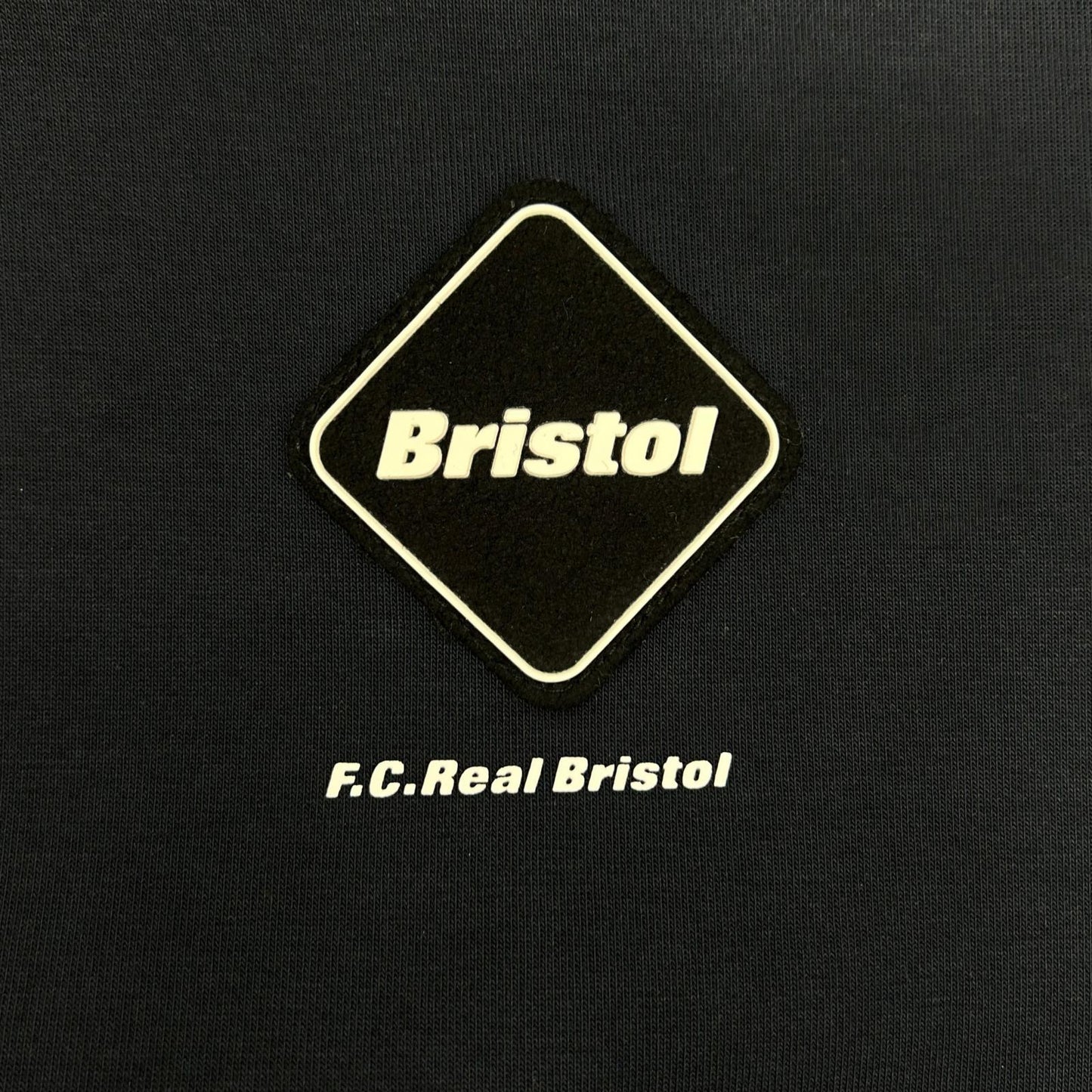 F.C.Real Bristol エフシーリアルブリストル ネイビー TECH SWEAT PULLOVER HOODIE トップス
