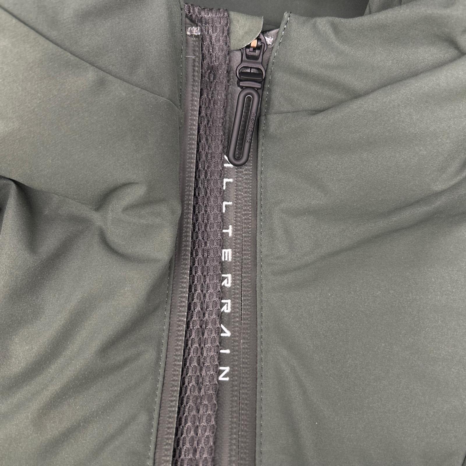 DESCENTE デサント 【水沢ダウン】DOR-G8946k カーキ SHUTTLE ダウンジャケット ジャケット
