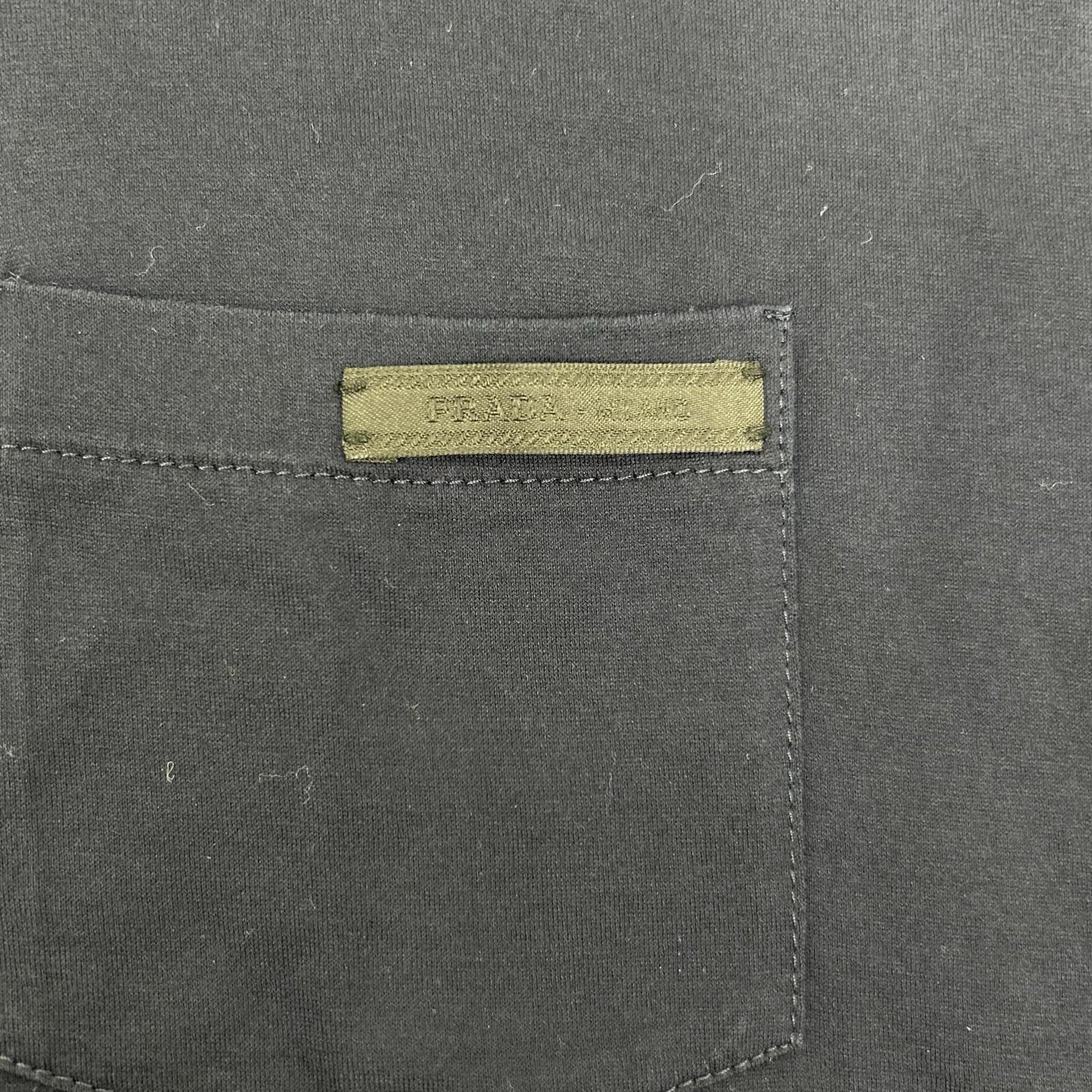 PRADA プラダ UJL879 ネイビー ポケット付き 長袖 コットンTシャツ トップス