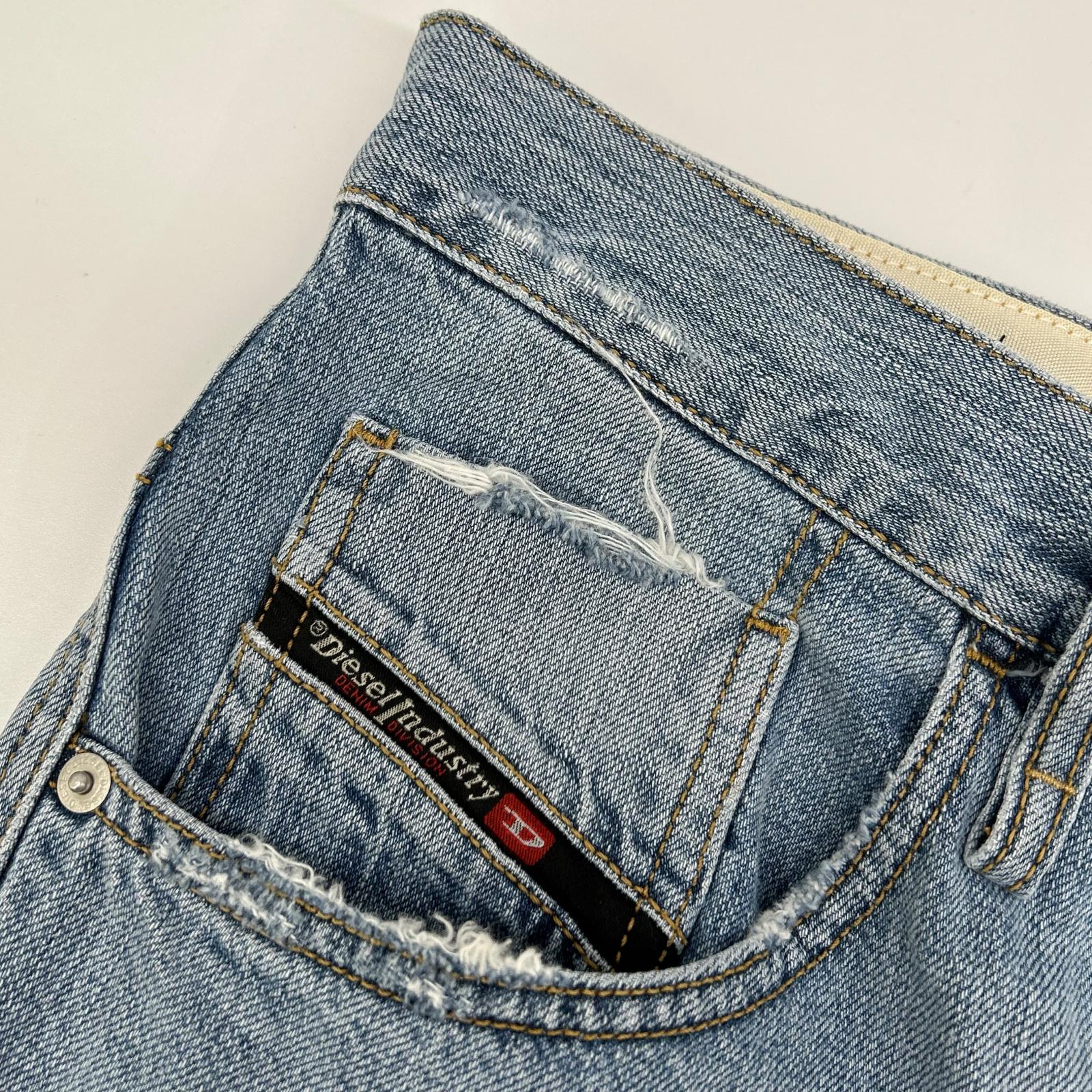 DIESEL ディーゼル ライトブルー D-VIDER ボタンフライ バギーパンツ ボトムス
