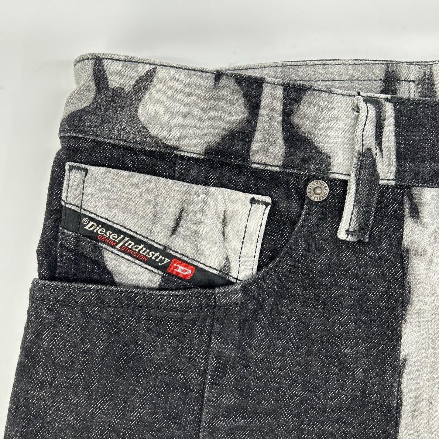 DIESEL ディーゼル ブラック×グレー D-KRAS スリムフィット デニム ボトムス