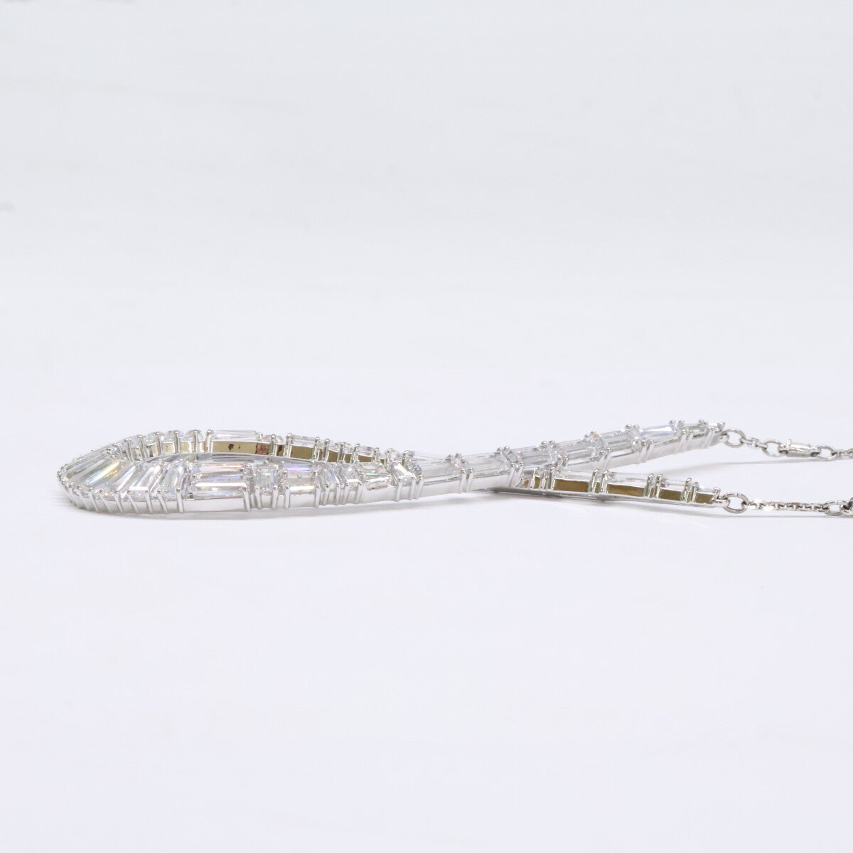 SWAROVSKI スワロフスキー Hyperbola ハイパーボラ インフィニティ ペンダント ネックレス