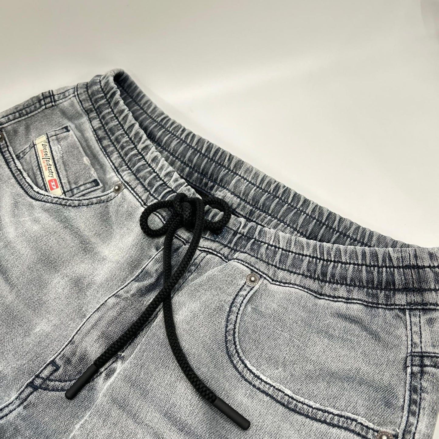 DIESEL ディーゼル チャコール D-KRAILEY ドローコード パンツ ボトムス
