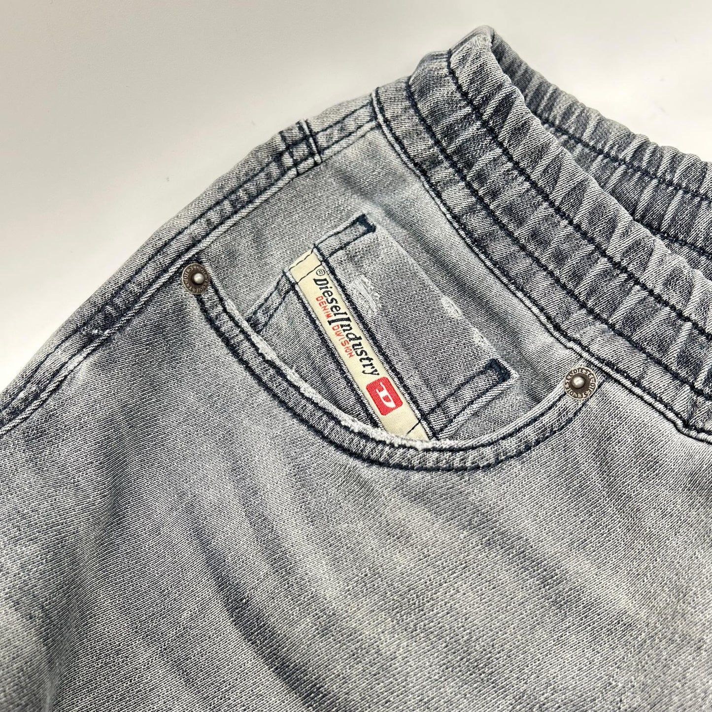 DIESEL ディーゼル チャコール D-KRAILEY ドローコード パンツ ボトムス