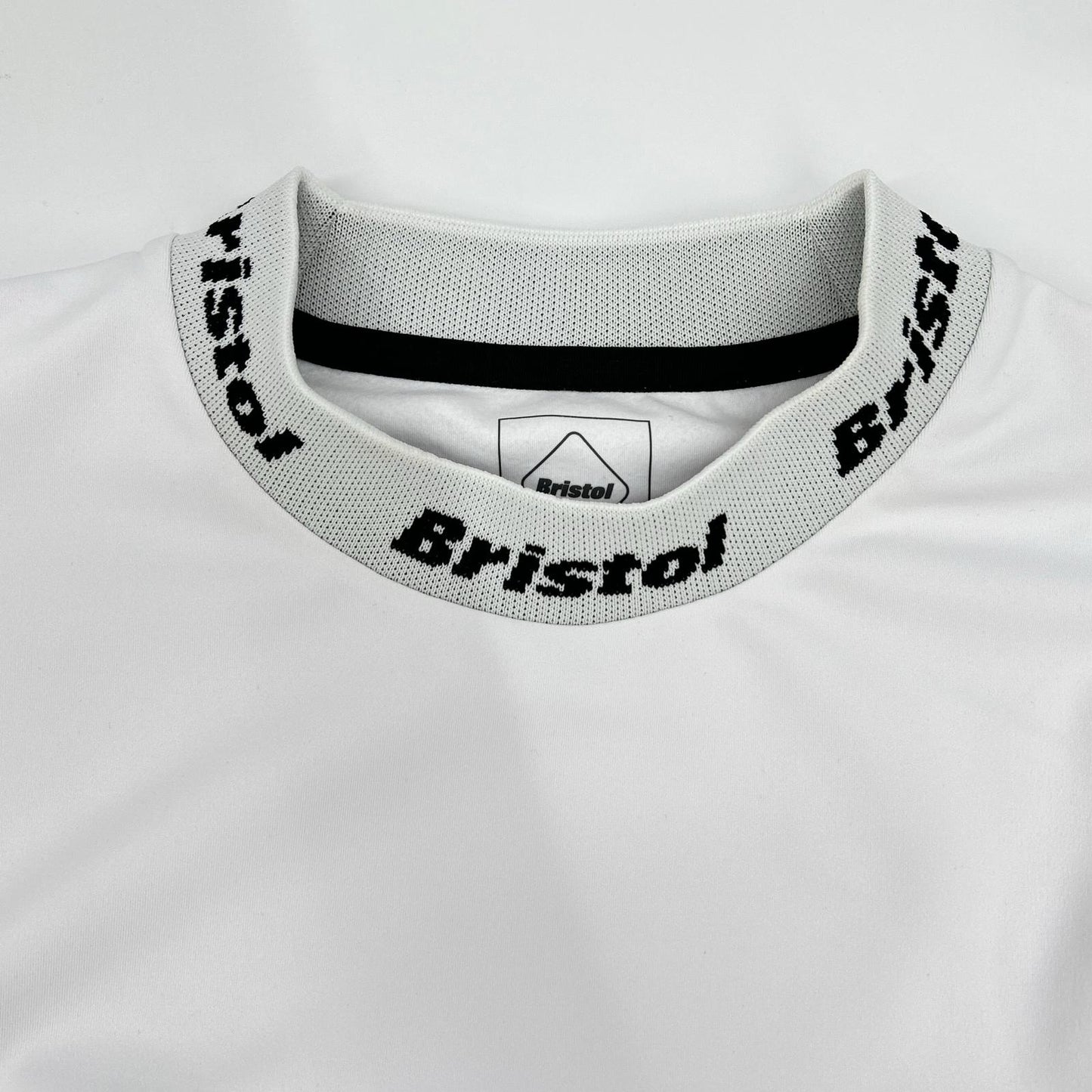 F.C.Real Bristol エフシーリアルブリストル FCRB-232049 ホワイト ロゴデザイン 長袖トップス トップス