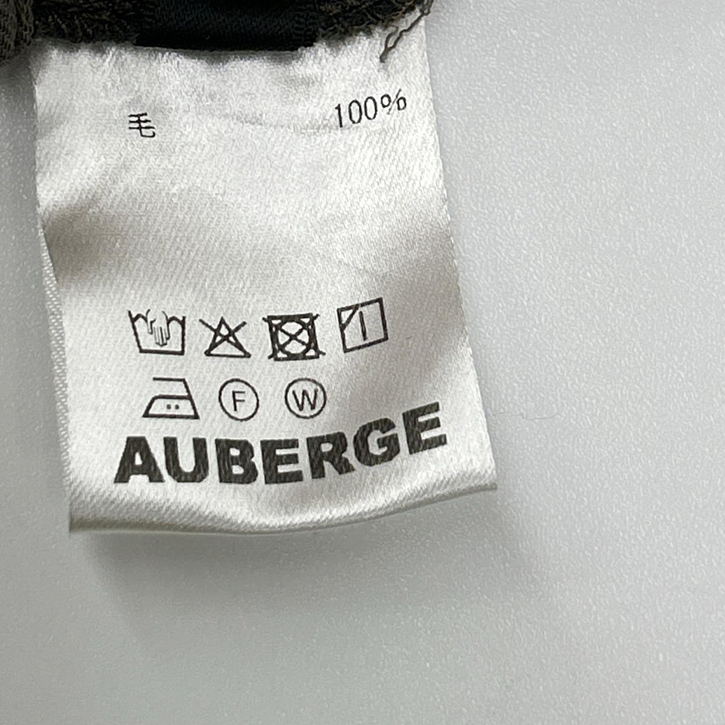 AUBERGE オーベルジュ カーキ ウール タック パンツ ボトムス
