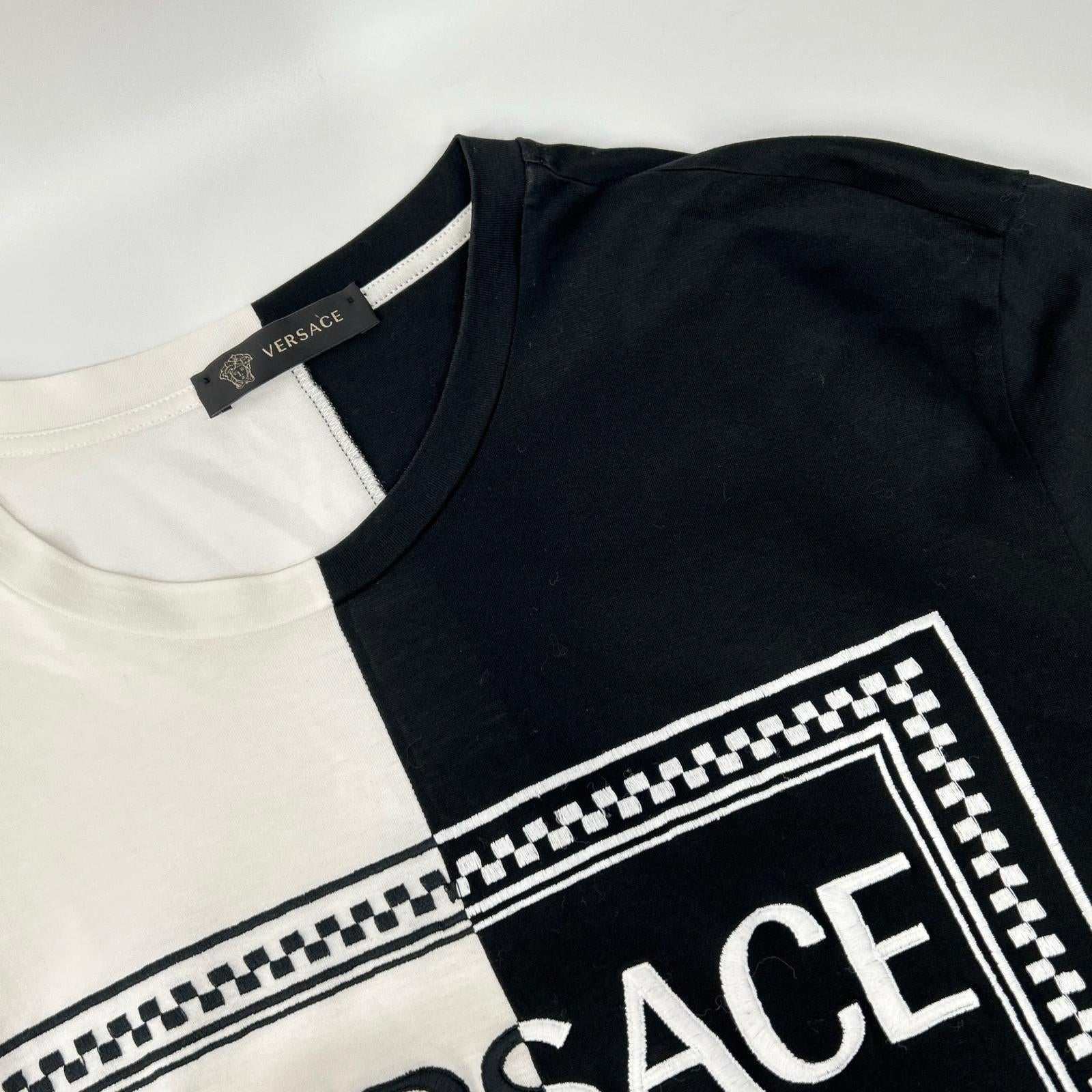 Versace ヴェルサーチ ブラック×ホワイト ツートン ロゴ Tシャツ