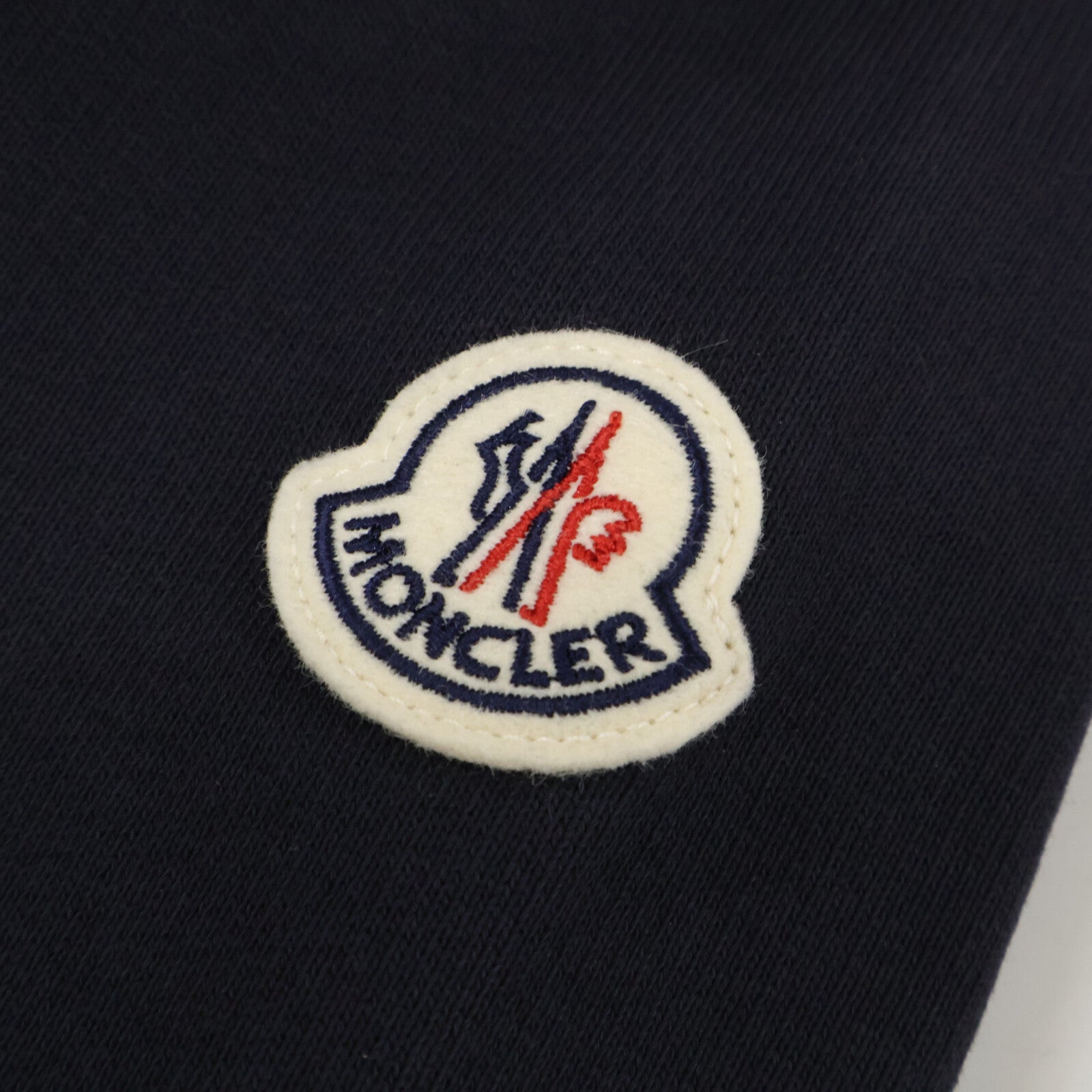 MONCLER モンクレール 【新品/25年製】L10918G00019 ZIP UP CARDIGAN Mロゴワッペン ジップアップ パーカー トップス