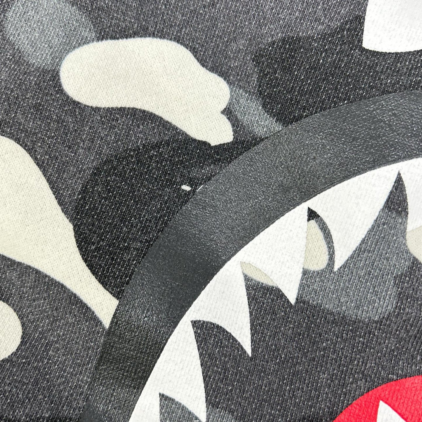 A BATHING APE アベイシングエイプ グレー シャークパンツ ボトムス