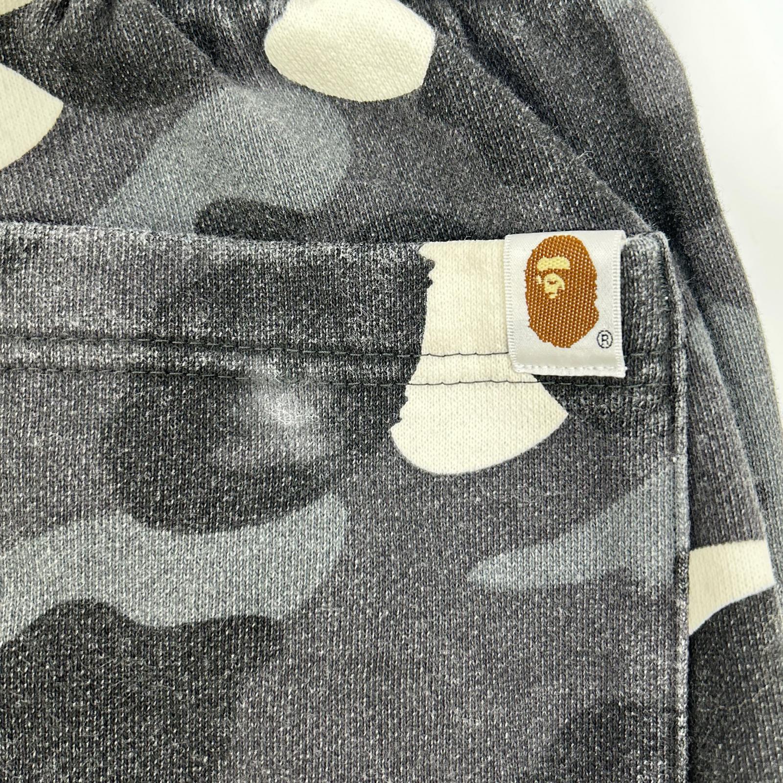 A BATHING APE アベイシングエイプ グレー シャークパンツ ボトムス