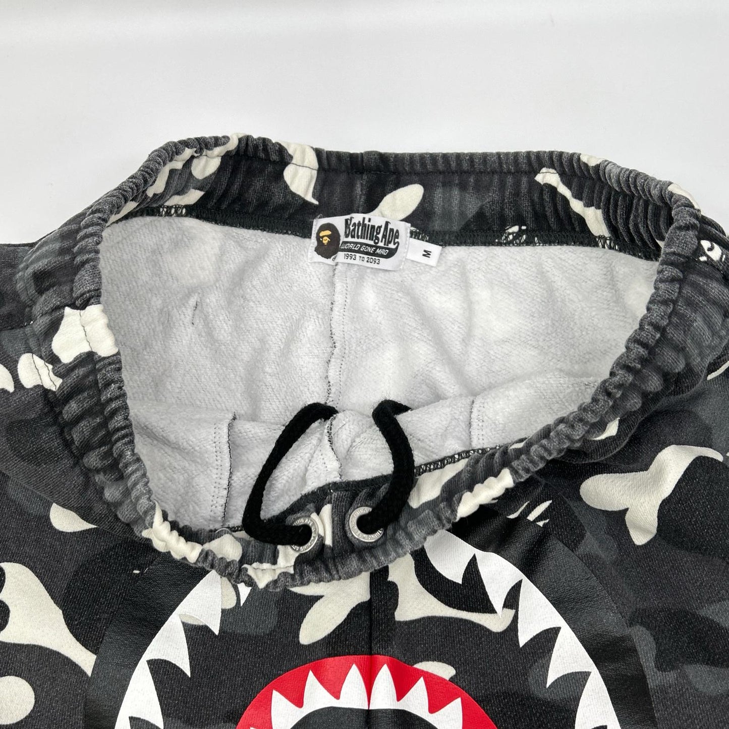 A BATHING APE アベイシングエイプ グレー シャークパンツ ボトムス