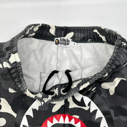 A BATHING APE アベイシングエイプ グレー シャークパンツ ボトムス