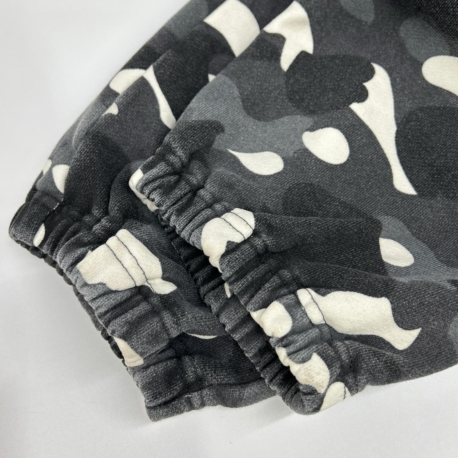 A BATHING APE アベイシングエイプ グレー シャークパンツ ボトムス