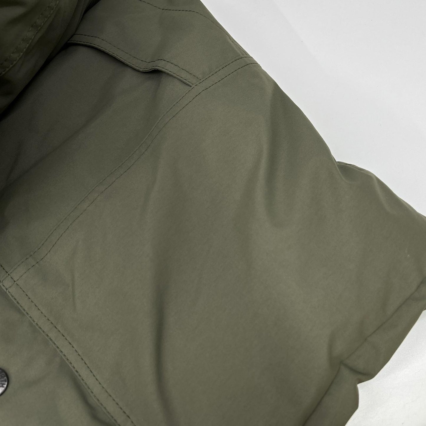 THE NORTH FACE ノースフェイス ND91930 カーキ マウンテンダウンジャケット ジャケット