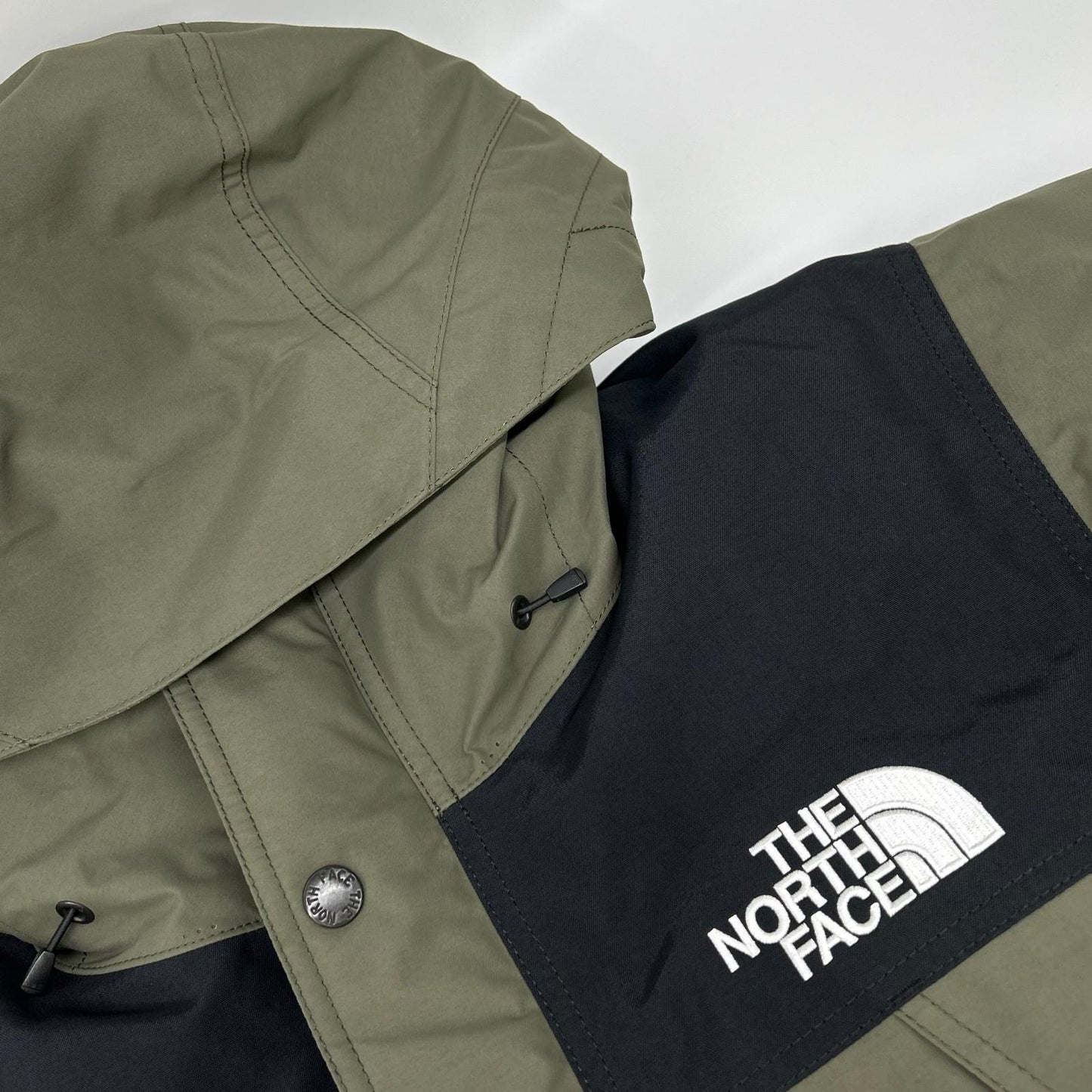 THE NORTH FACE ノースフェイス ND91930 カーキ マウンテンダウンジャケット ジャケット