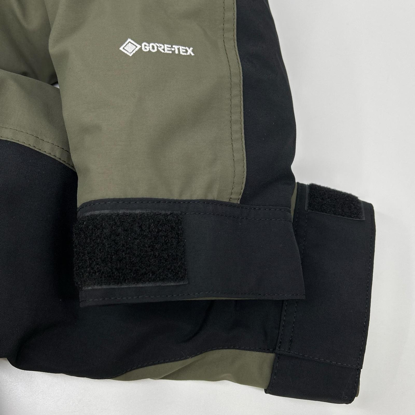 THE NORTH FACE ノースフェイス ND91930 カーキ マウンテンダウンジャケット ジャケット