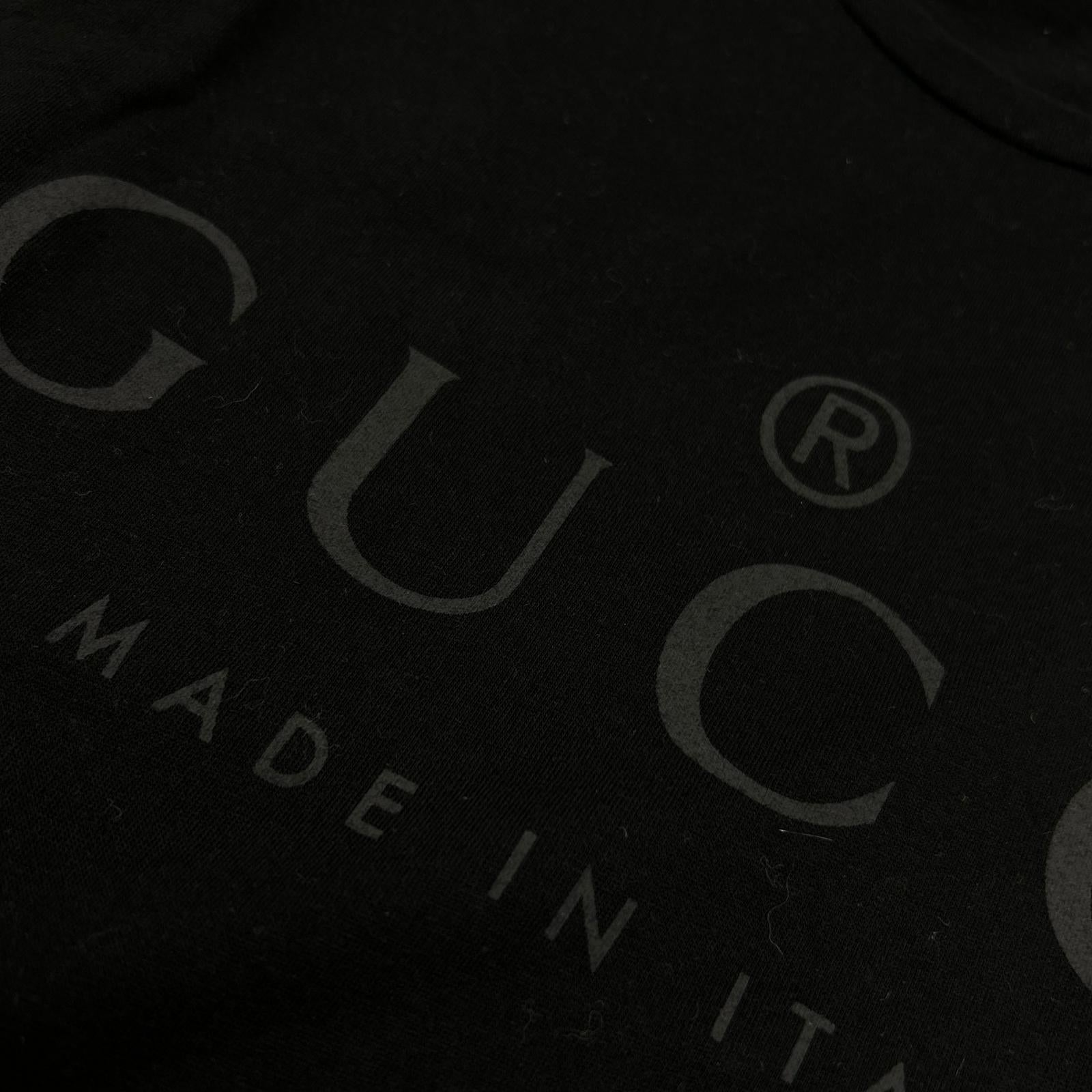 GUCCI グッチ ブラック Tonal Brand Logo Tee トップス