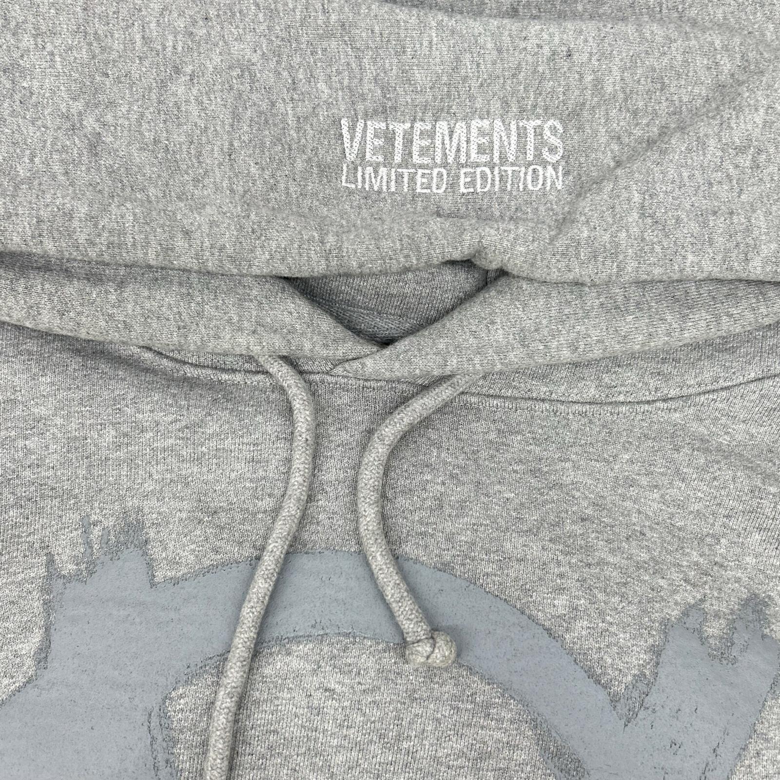 VETEMENTS ヴェトモン 22AW グレー DOUBLE ANARCHY LOGO トップス