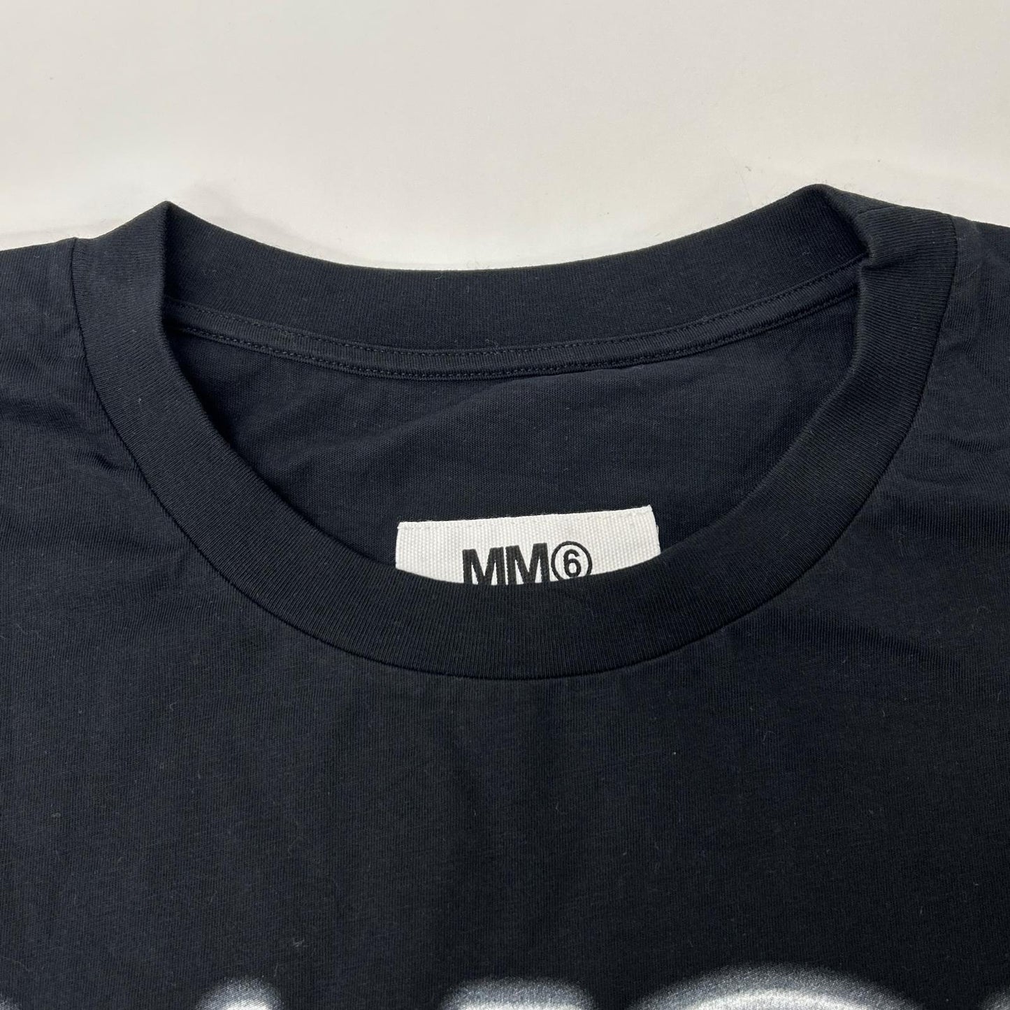 MM6 エムエムシックス S52GC0278 ブラック ズームロゴ ロングTシャツ トップス