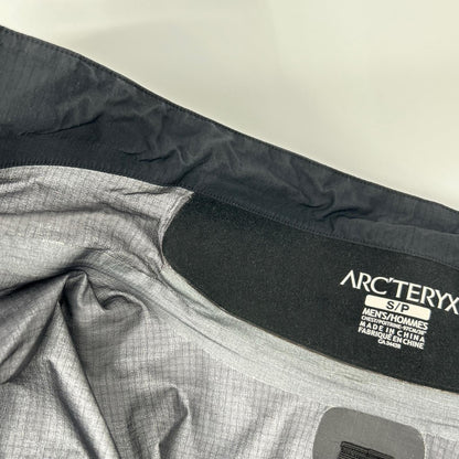 ARC'TERYX アークテリクス ビームス別注 20785 40th THETA AR Jacket ゴアテックス マウンテンパーカー ジャケット
