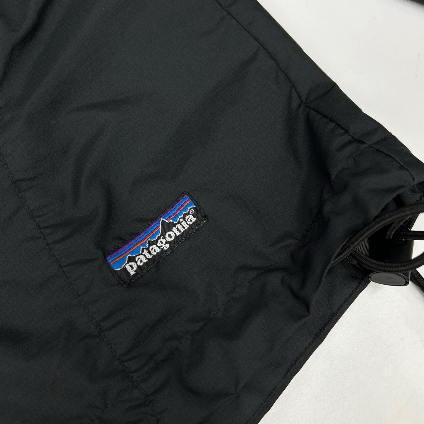 Patagonia パタゴニア 83650 ブラック エッセンシャルプルオーバー ジャケット