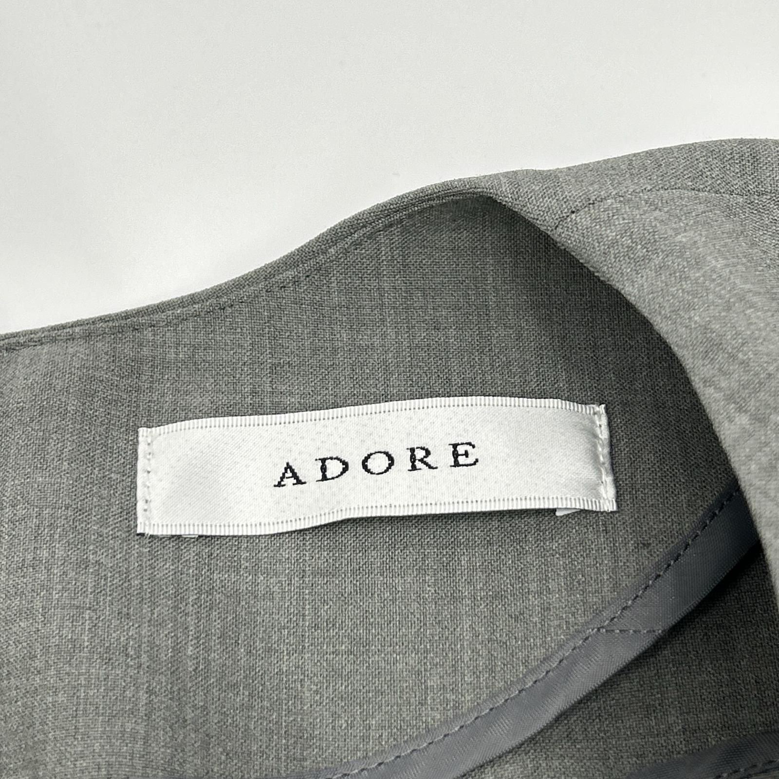 ADORE アドーア 24年 グレー レノクロスラッフルブラウス トップス