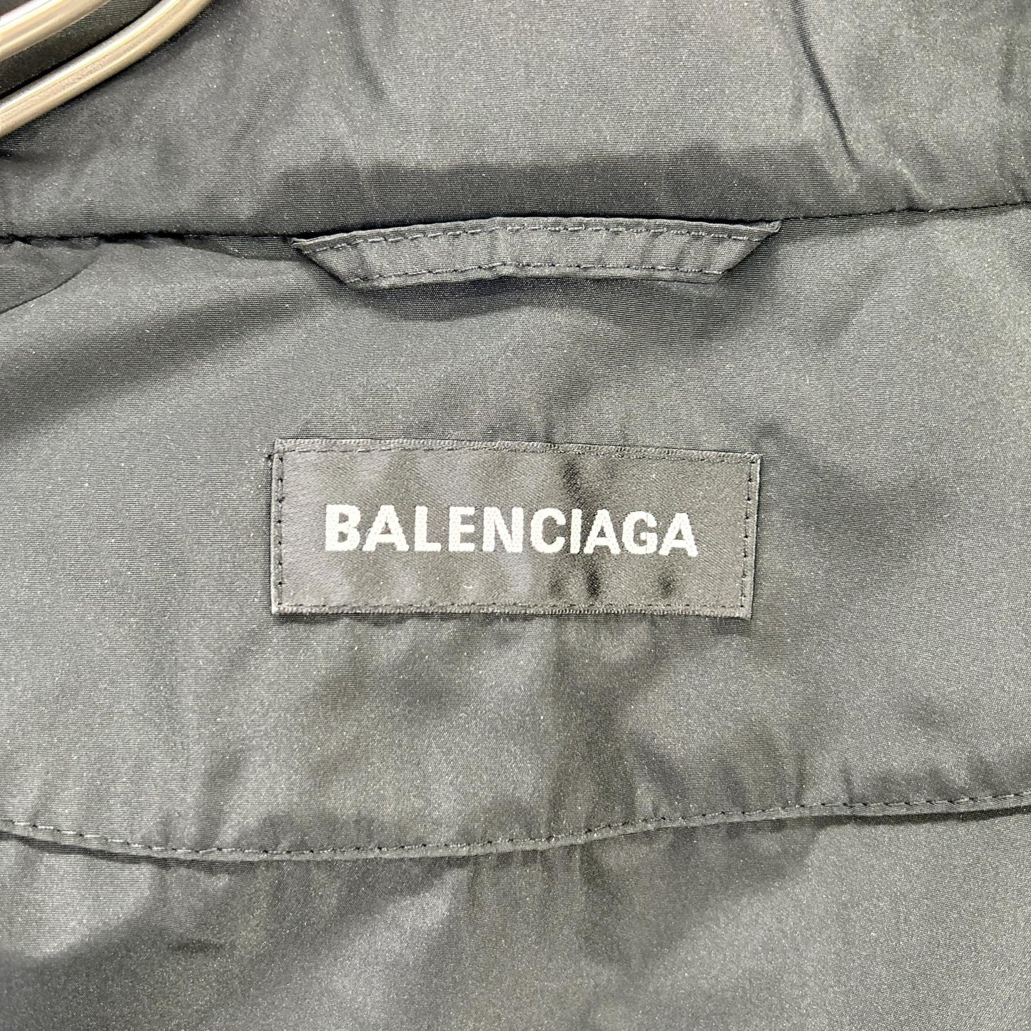 BALENCIAGA バレンシアガ 556238 18年製　ブラック バックロゴナイロンジャケット ジャケット