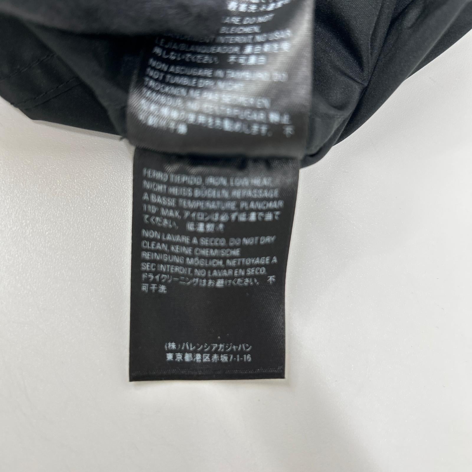 BALENCIAGA バレンシアガ 556238 18年製　ブラック バックロゴナイロンジャケット ジャケット