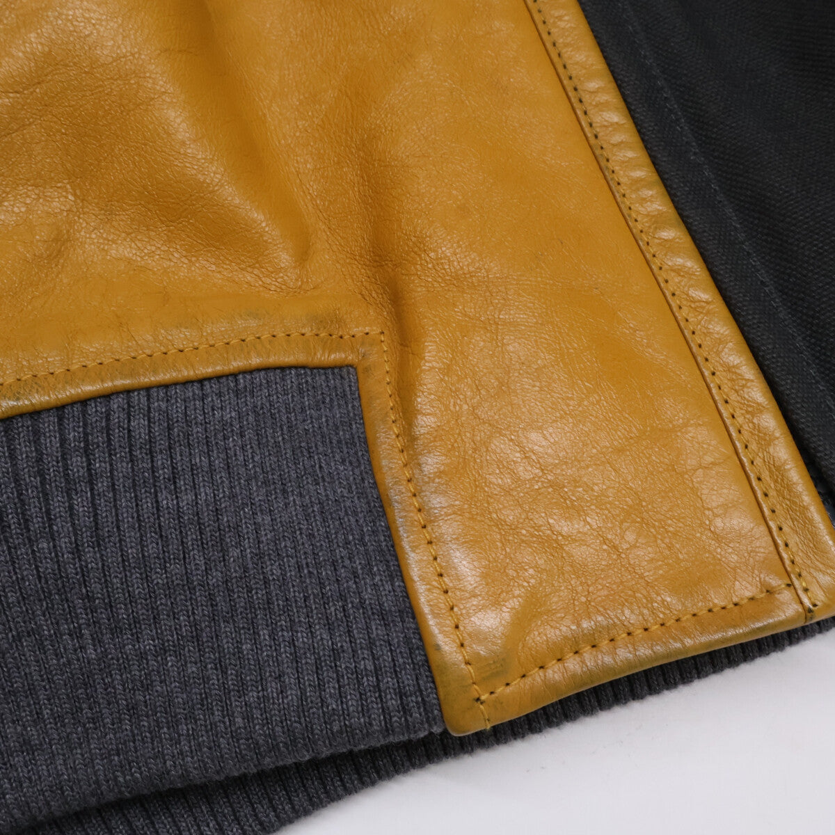 LOUIS VUITTON ルイヴィトン 【国内正規/23年製】RM231 XSO HOL76E ミックスキャンバスレザー ボンバージャケット ジャケット