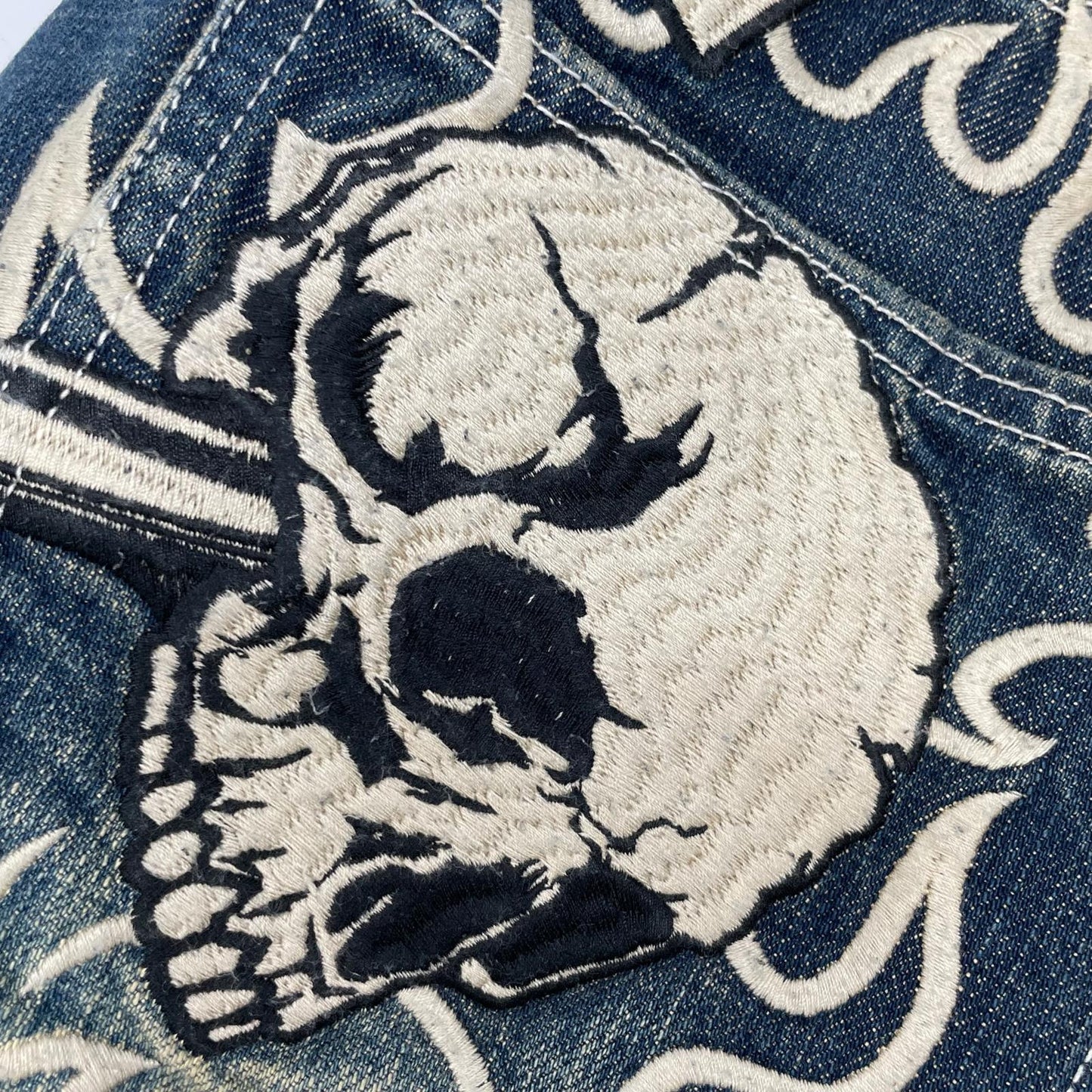 VANSON バンソン SP-B-32 インディゴ クロススカル刺繍デニムパンツ ボトムス