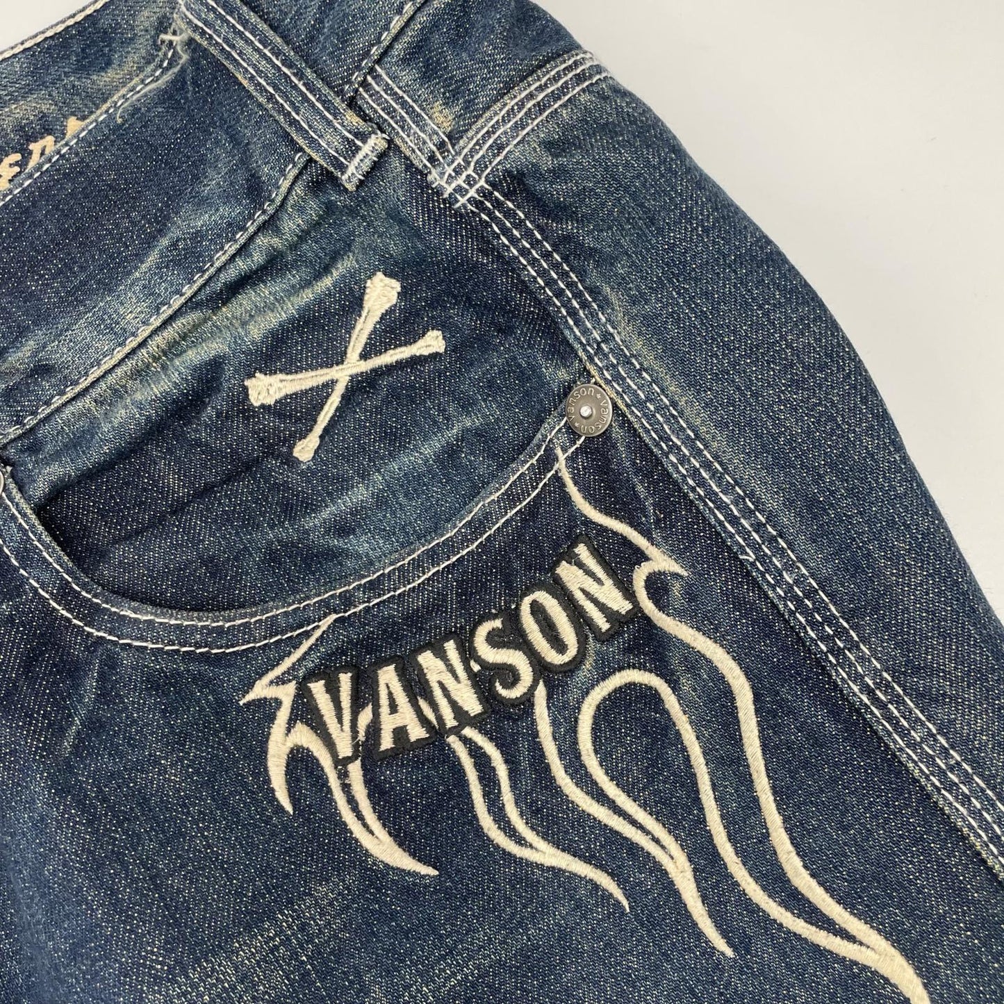 VANSON バンソン SP-B-32 インディゴ クロススカル刺繍デニムパンツ ボトムス