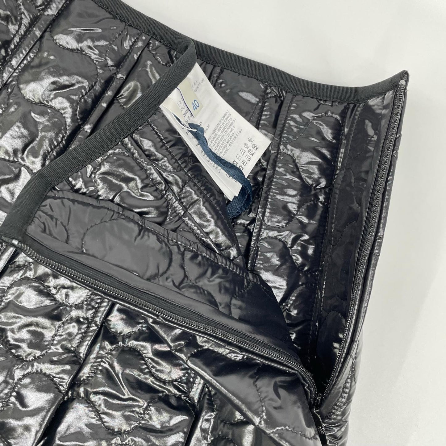 MONCLER モンクレール 25年製 ブラック GONNA キルティングミディスカート スカート