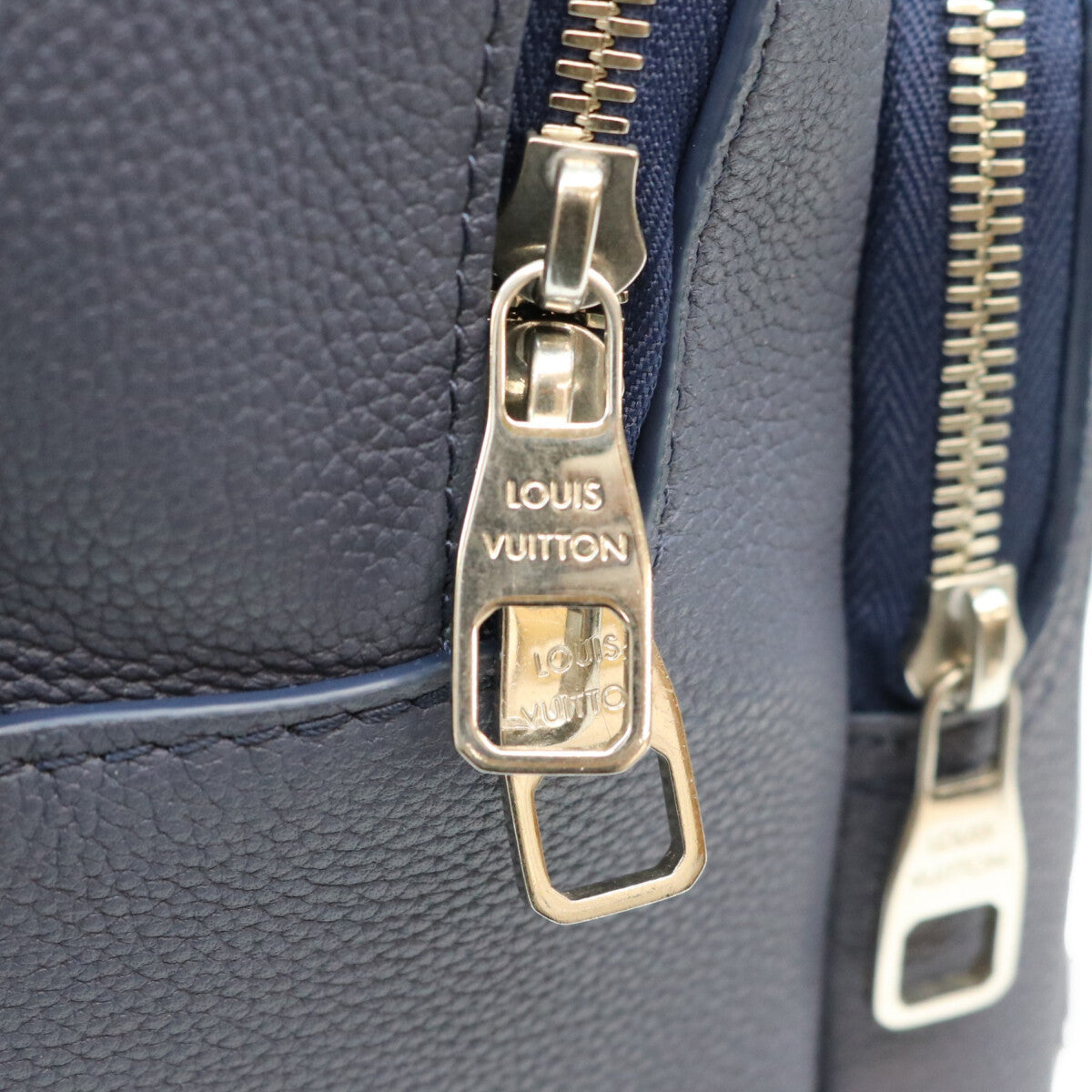 LOUIS VUITTON ルイヴィトン M26022 ネイビー アエログラム ディスカバリ ワーク バックパック リュック バックパック