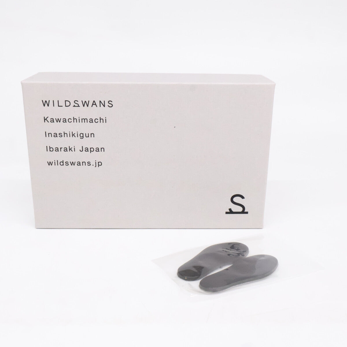 WILDSWANS ワイルドスワンズ 【新品未使用】KF-003/SD/BK サドルプルアップ ミニ財布 二つ折り財布（小銭入れあり）