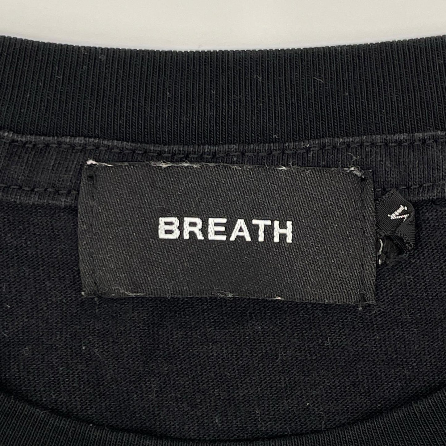 BLESS ブレス BR26SS-C5101 ブラック グラフィックTシャツ トップス