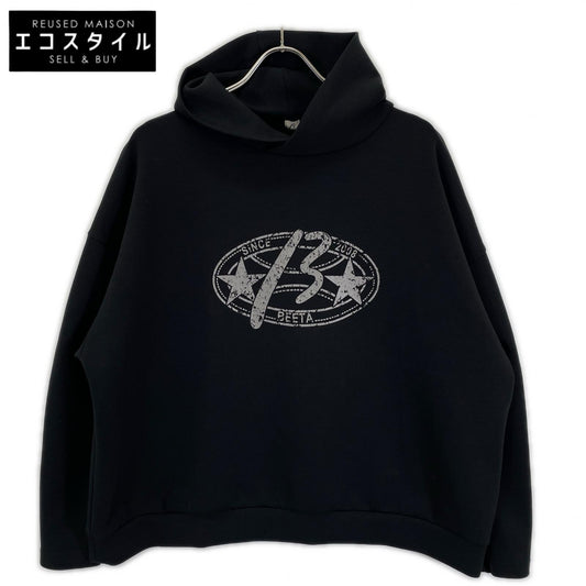 β ベータ Black Star Beta-Print Pullover Top