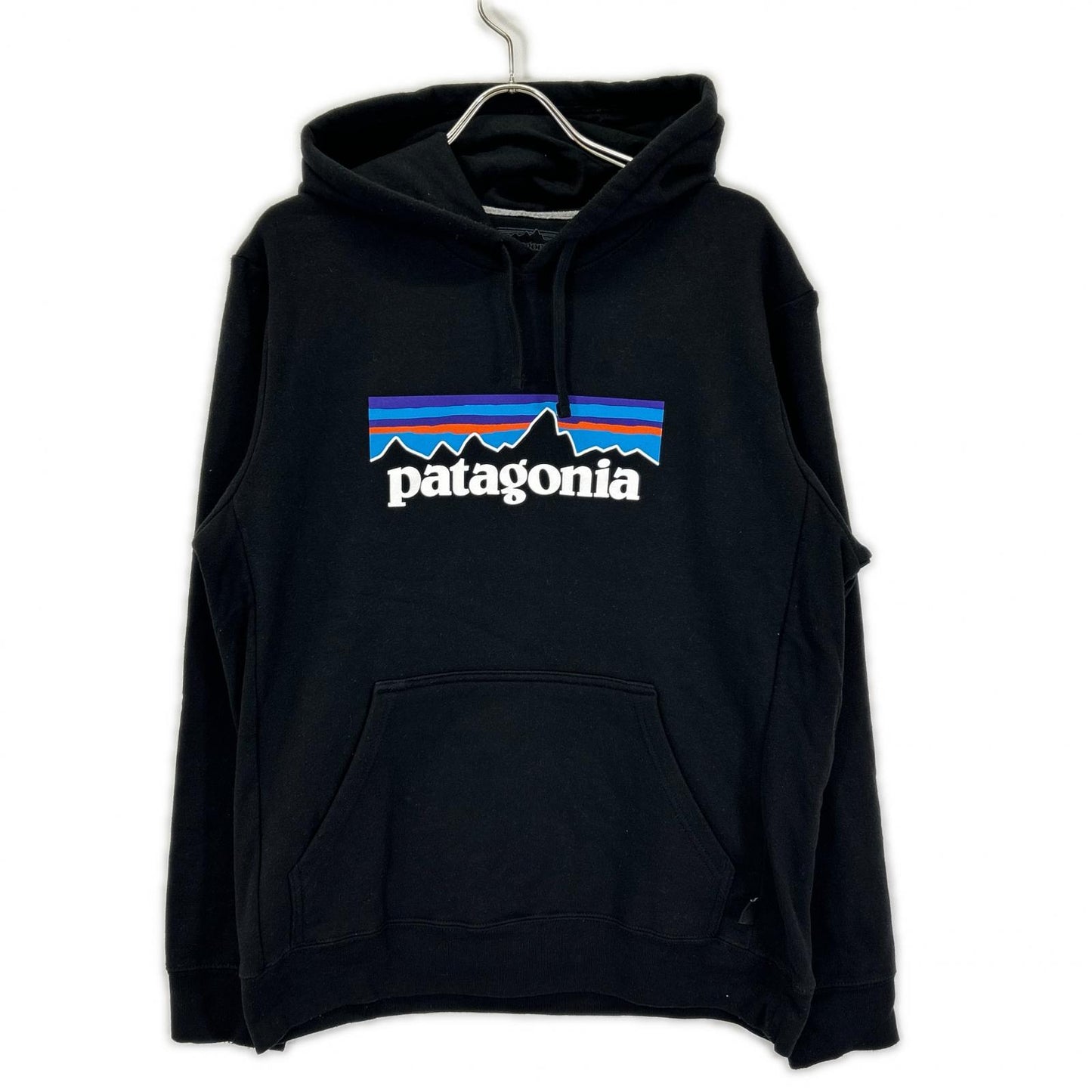 Patagonia パタゴニア 39622FA21 ブラック ロゴ パーカー トップス