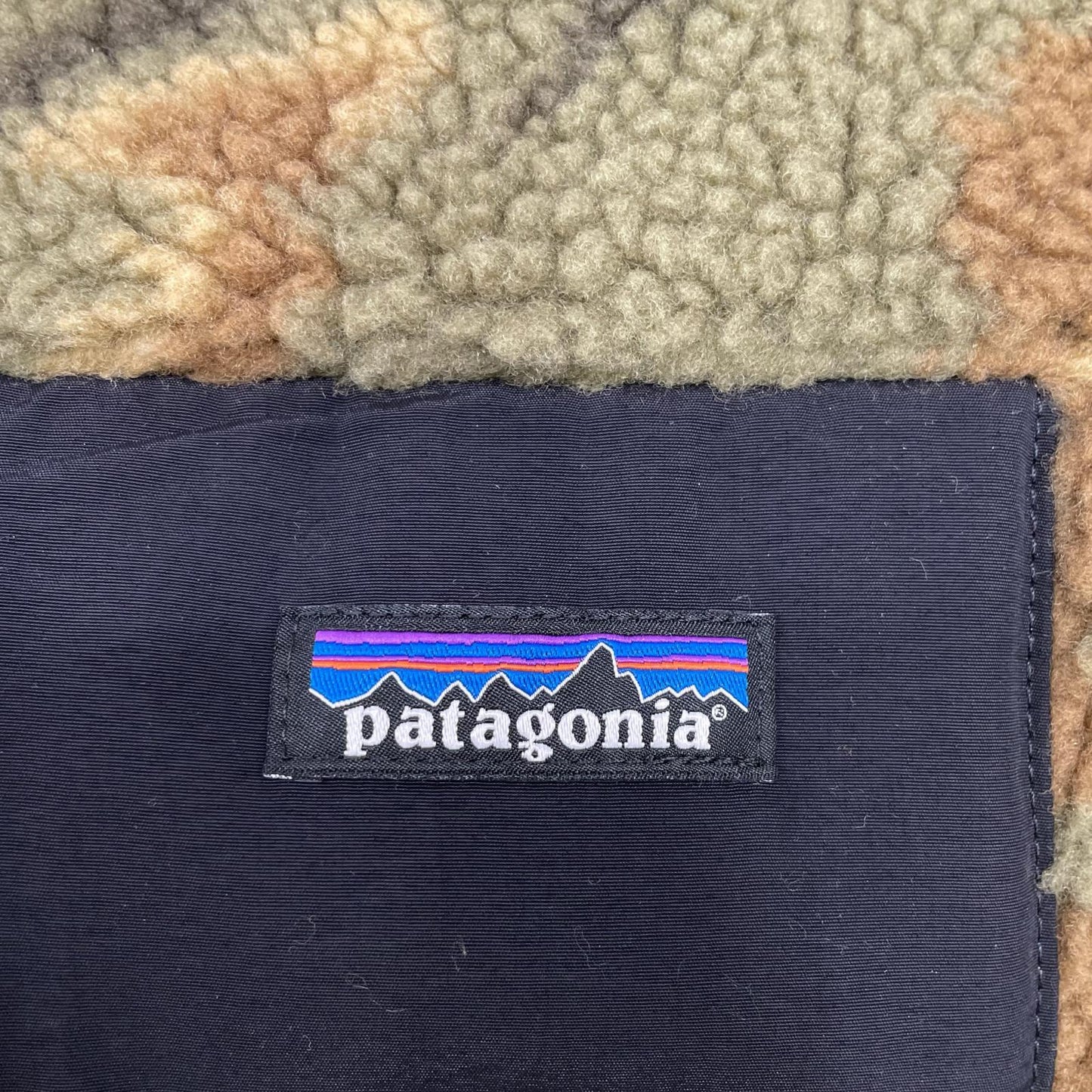 Patagonia パタゴニア 23056 カーキ カモフラ レトロX ジャケット ジャケット