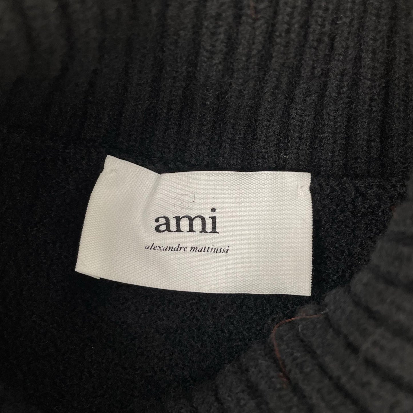 AMI PARIS アミパリス ブラック ロゴ ハイネックニット トップス