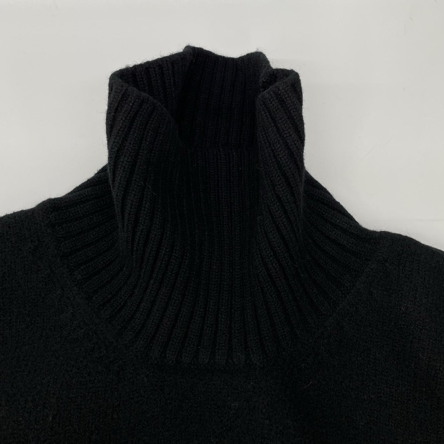 AMI PARIS アミパリス ブラック ロゴ ハイネックニット トップス