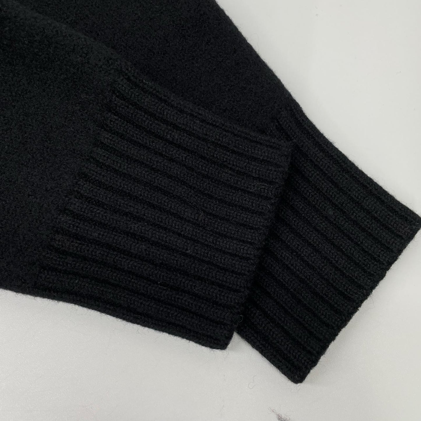 AMI PARIS アミパリス ブラック ロゴ ハイネックニット トップス
