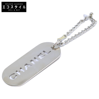 CHANEL シャネル 【美品】04V ロゴプレート キーホルダー