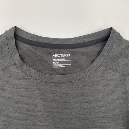 ARC'TERYX アークテリクス X000006348 グレー Cormac Logo SS Tee トップス