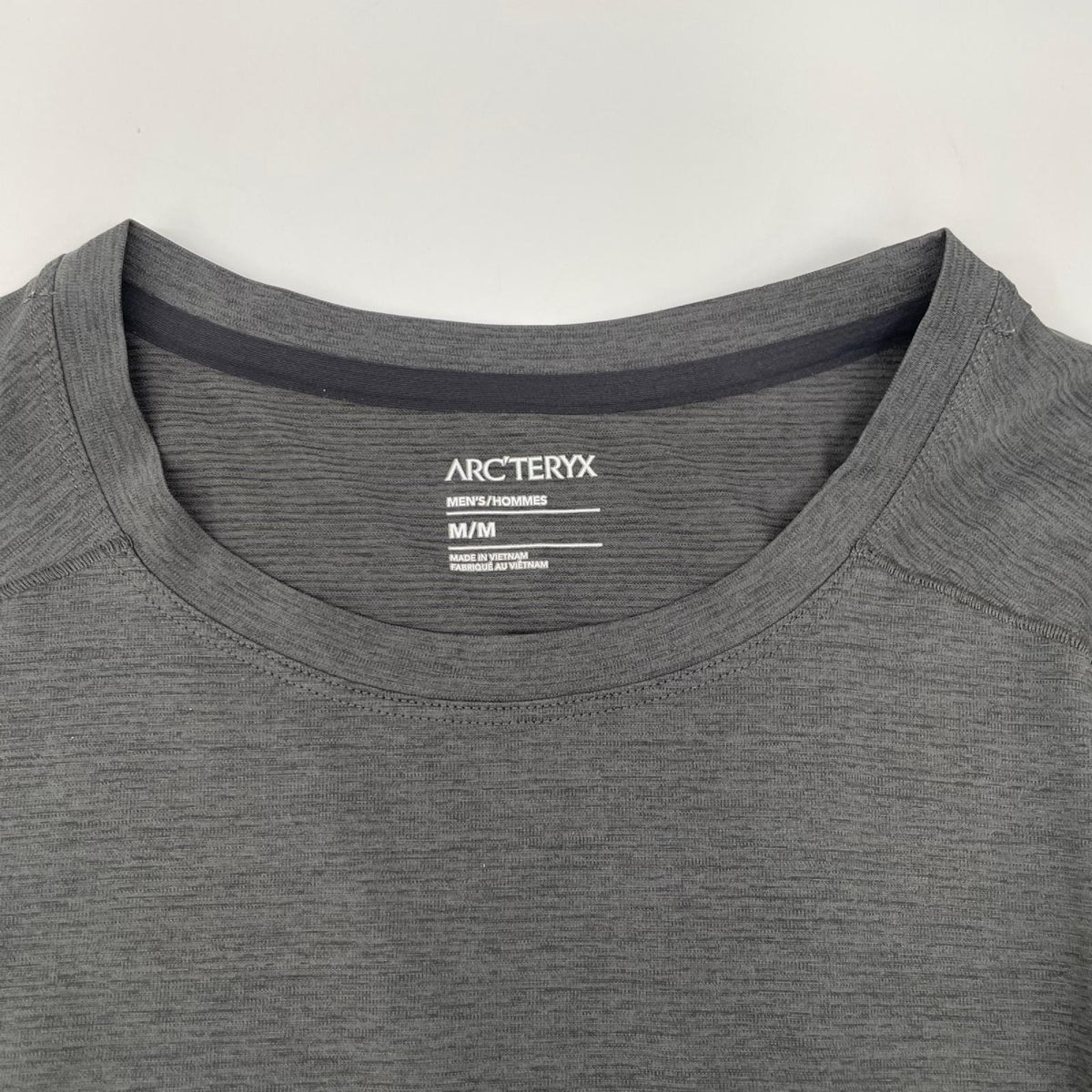 ARC'TERYX アークテリクス X000006348 グレー Cormac Logo SS Tee トップス