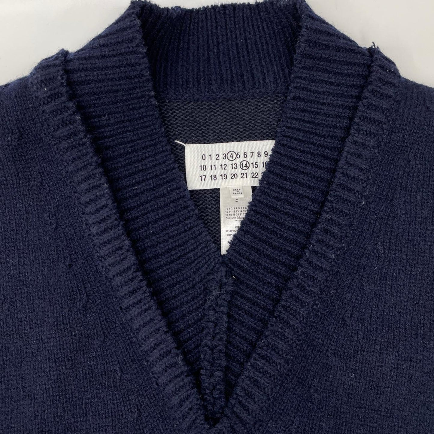 Maison margiela メゾンマルジェラ 24年製 SI1TH0001 S18064ネイビー タバード Vネック ジレ ベスト