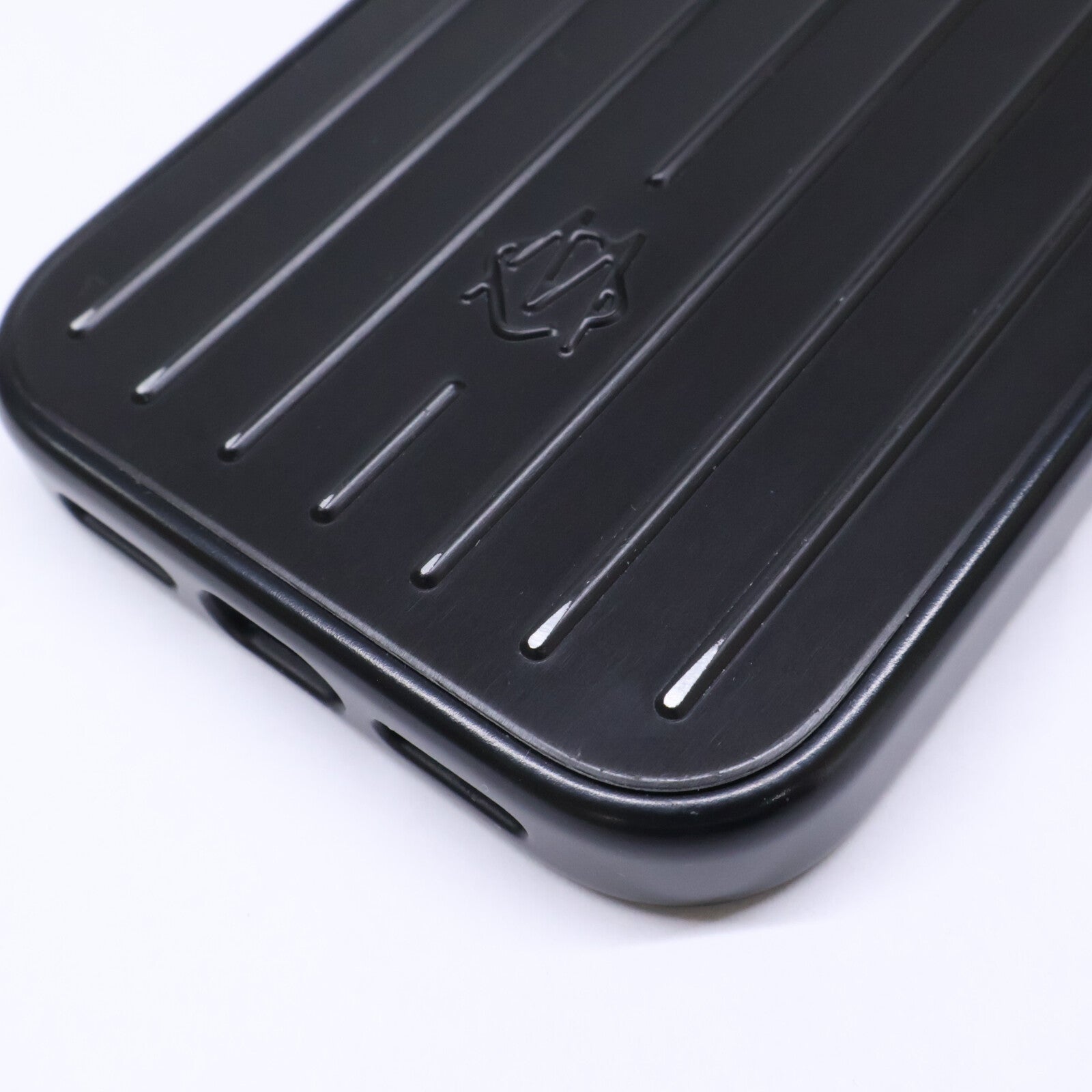 RIMOWA リモワ 95116013 iPhone 16 Pro用 アルミニウム スマホケース その他