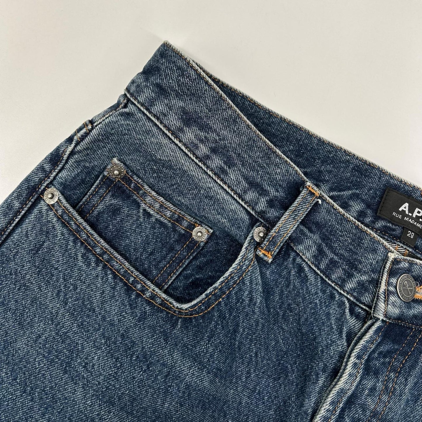 A.P.C. アーペーセー ブルー JEANS VOILE-DENIM DELAVE ボトムス